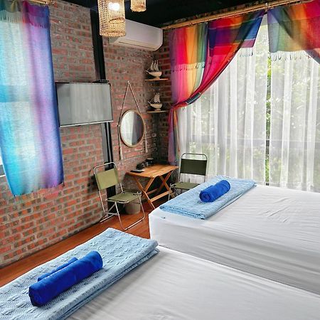 Halo Bay Homestay Ha Long Esterno foto